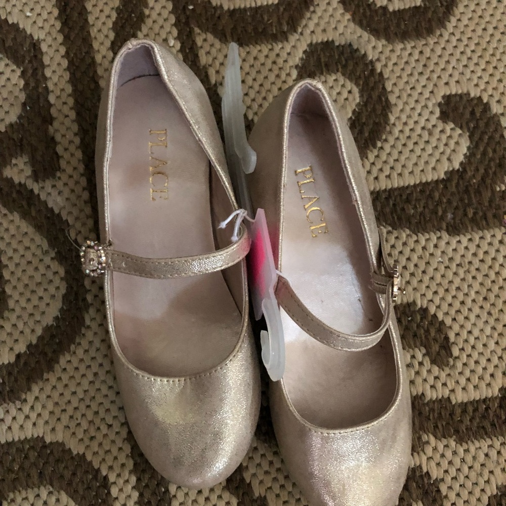 Sparkling Mary Jane Shoes in Gold